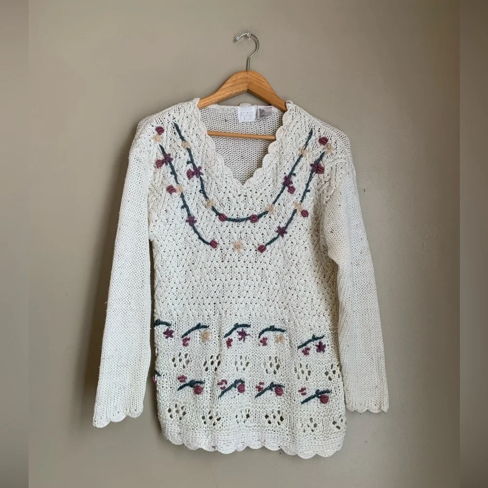 VINTAGE Needles & Yarn KNITTED Women’s Sweater Cottagecore Embroidered Floral S